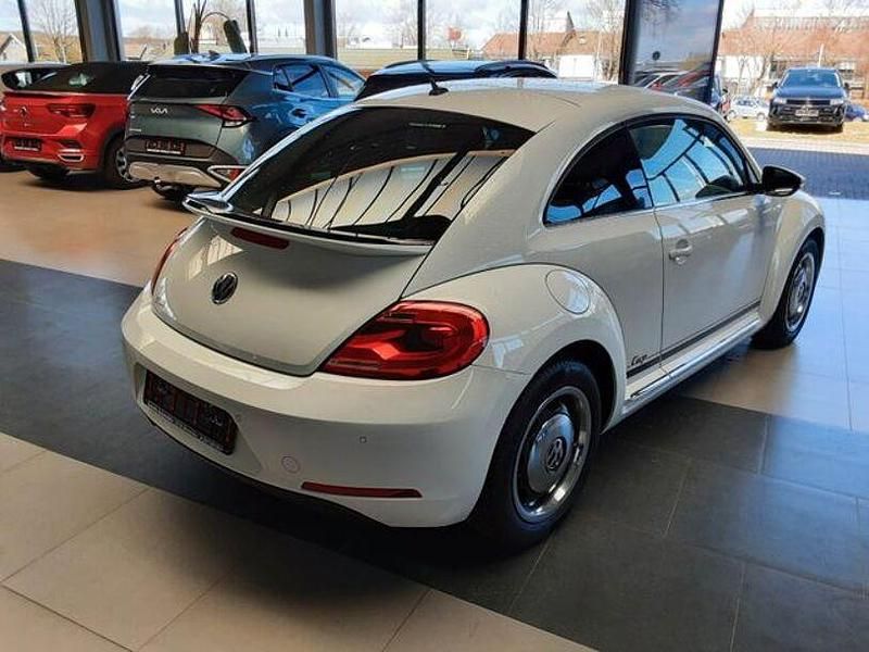 Gebraucht VW Beetle Cup 105 PS (77 kW) 2015 Weiß Kleinwagen