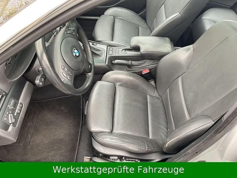 Gebraucht BMW 325 Exclusive 192 PS (141 kW) 2003 Silber Limousine