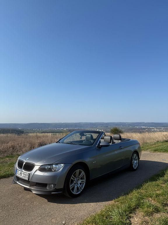 Gebraucht BMW 320 Cabriolet 170 PS (125 kW) 2008 Silber Cabrio