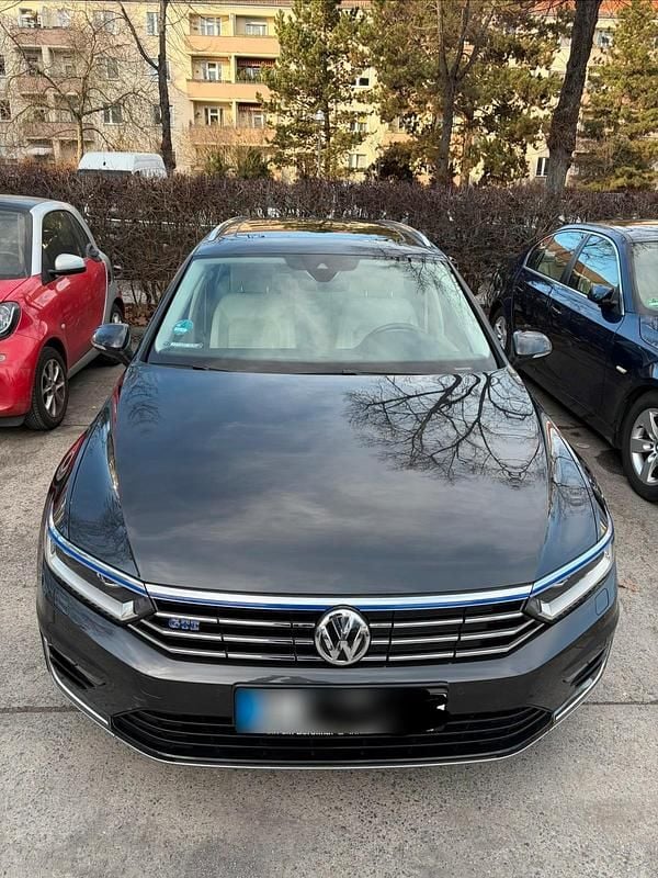 Gebraucht VW Passat GTE 218 PS (160 kW) 2018 Grau Kombi