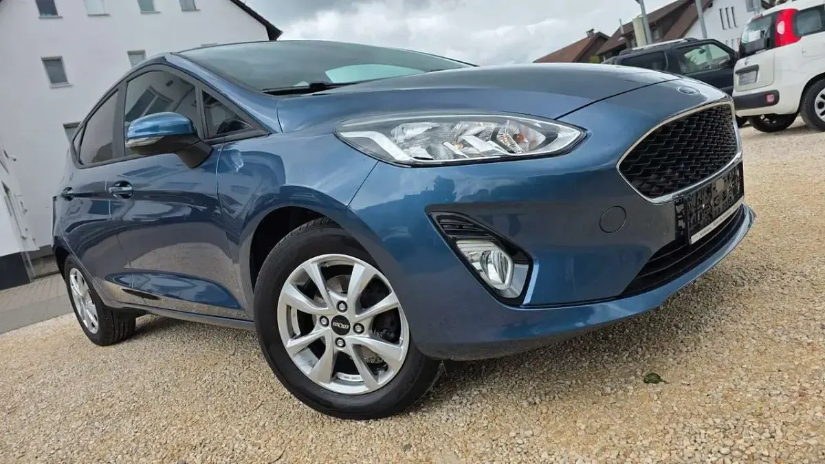 Gebraucht Ford Fiesta 101 PS (74 kW) 2022 Blau Kleinwagen