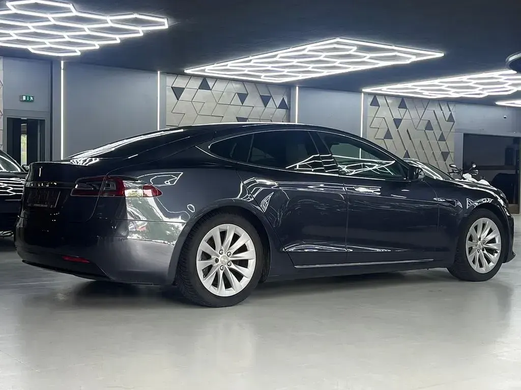 Gebraucht Tesla Model S 244 kW (332 PS) 2018 Grau Kleinwagen