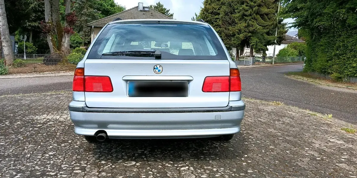 Gebraucht BMW 520 150 PS (110 kW) 1998 Silber Kombi