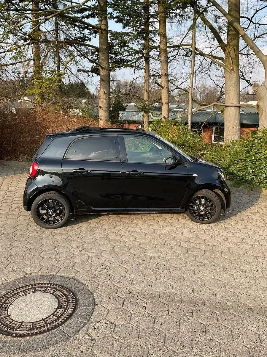 Używany Smart ForFour Prime 71 KM (52 kW) 2016 Czarny Hatchback