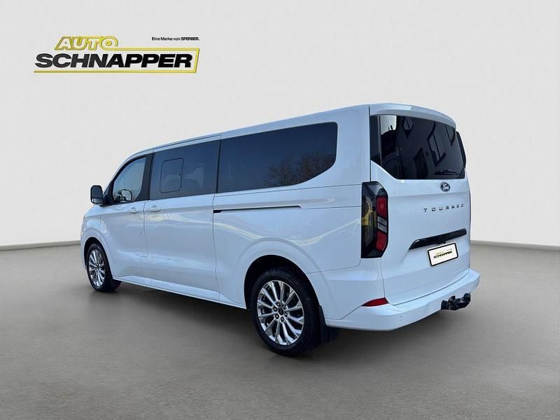Gebraucht Ford Tourneo Titanium 170 PS (125 kW) 2024 Weiß Van / Kleinbus