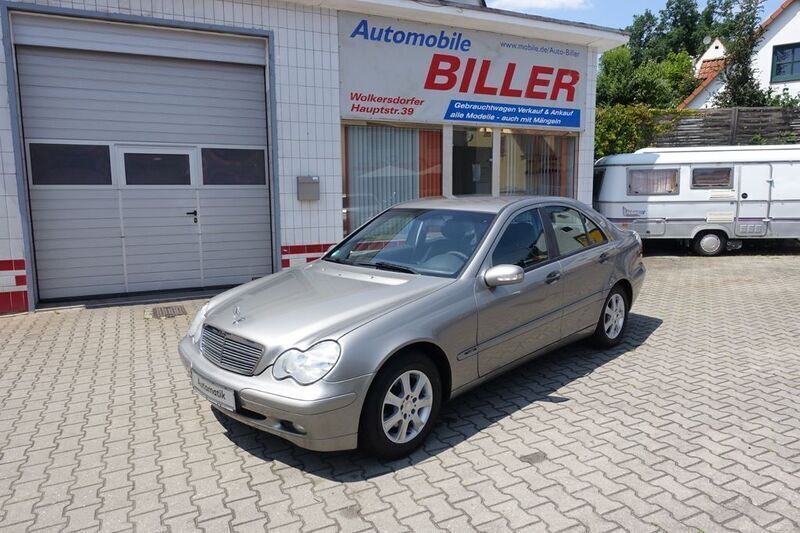 Silber Gebraucht 2003 Mercedes C180 Limousine | 4.990 € (Teuer) - Bild 1/4