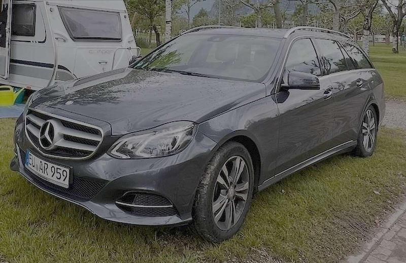 Gebraucht Mercedes E200 136 PS (100 kW) 2014 Blau Kombi