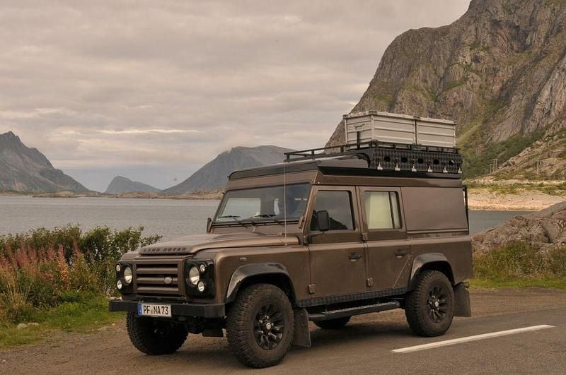 Gebraucht Land Rover Defender 122 PS (89 kW) 2013 Braun Kombi