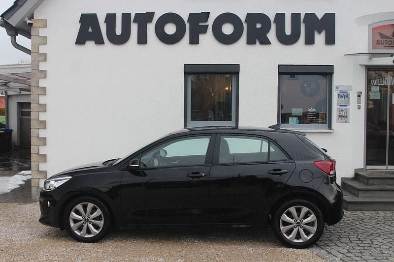 Gebraucht Kia Rio Vision 101 PS (74 kW) 2023 Schwarz Kleinwagen