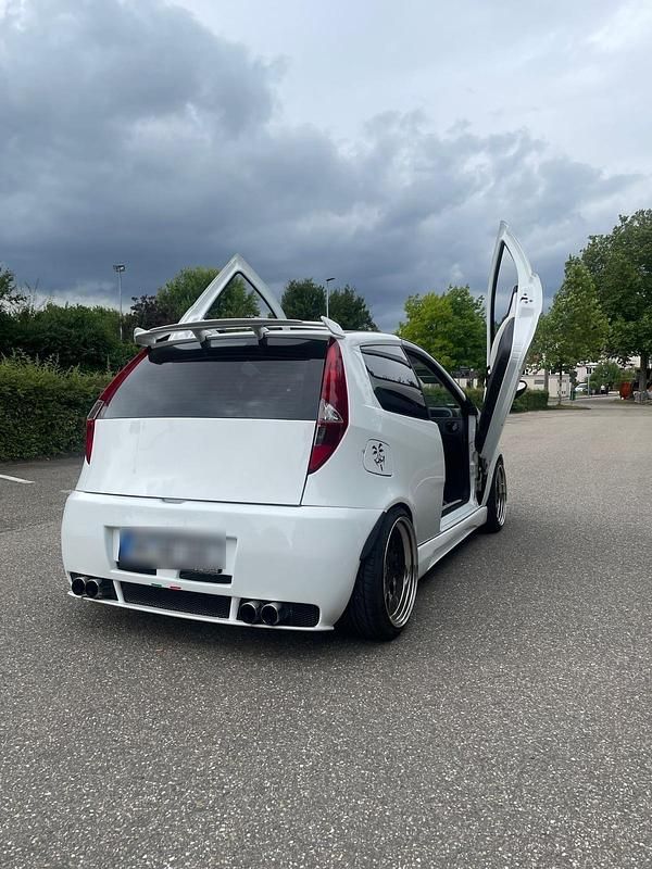 Gebraucht Fiat Punto 131 PS (96 kW) 2002 Weiß Kleinwagen