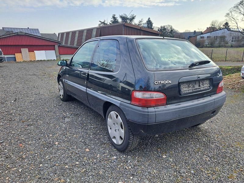 Gebraucht Citroën Saxo 60 PS (44 kW) 2002 Schwarz Kleinwagen
