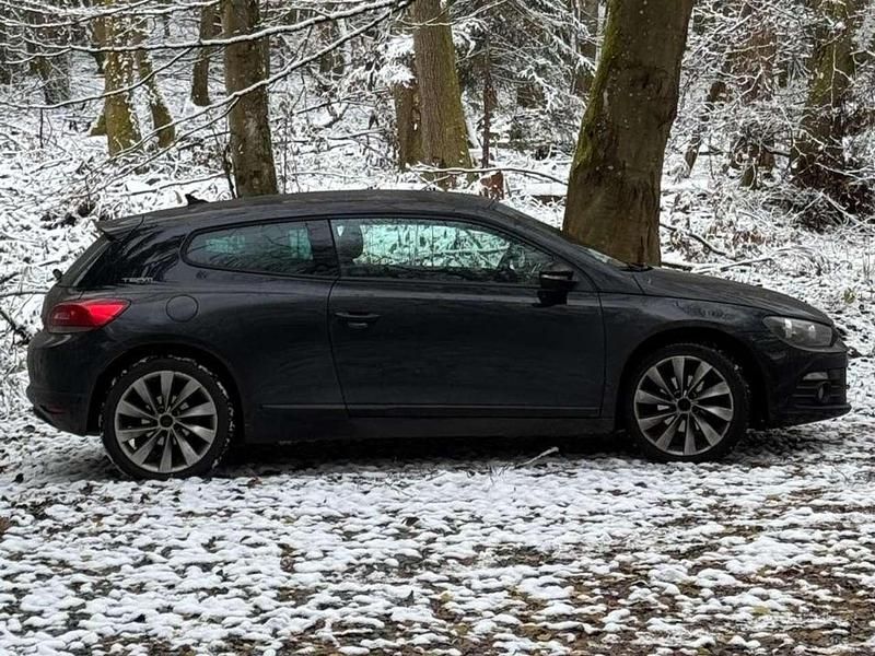Schwarz Gebraucht 2011 VW Scirocco Team Coupé | 10.100 € (Etwas zu teuer) - Bild 1/4