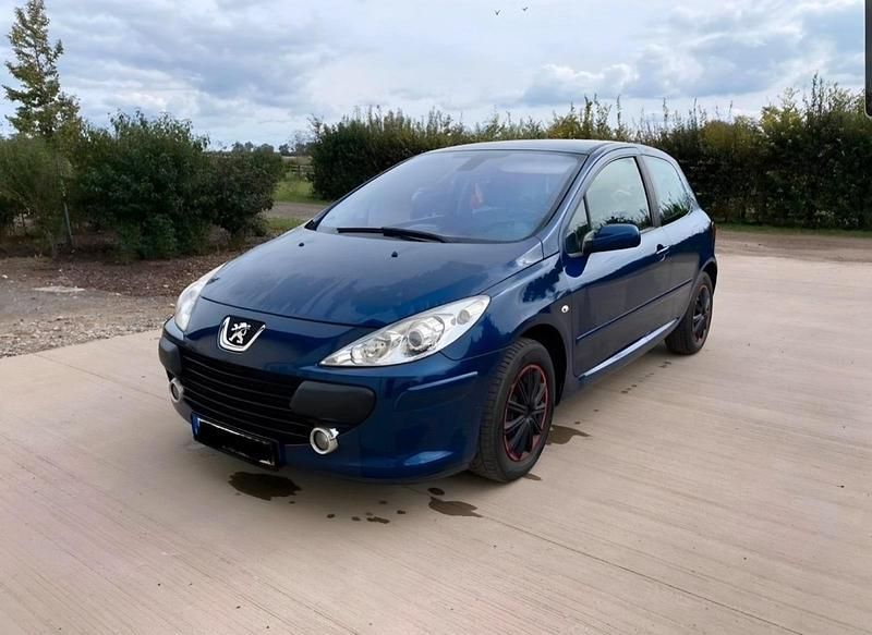 Gebraucht Peugeot 307 110 PS (80 kW) 2005 Blau Kleinwagen