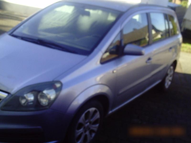 Gebraucht Opel Zafira 103 PS (75 kW) 2007 Silber Van / Kleinbus