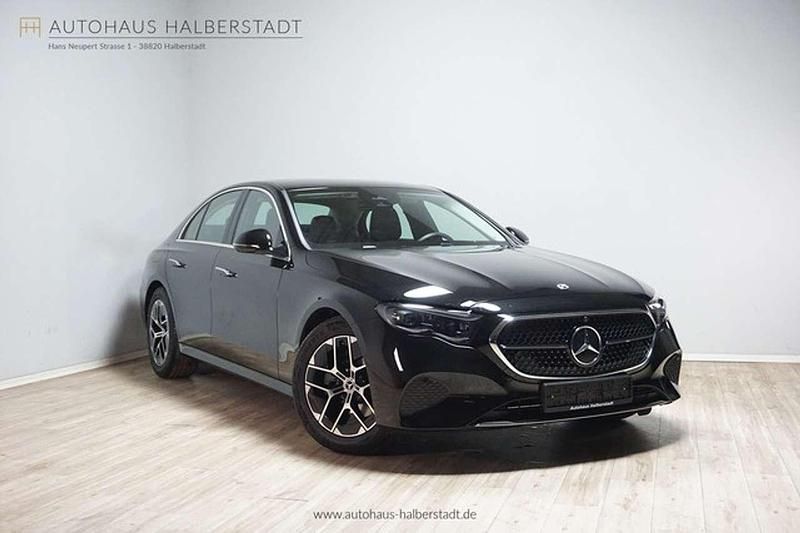 Schwarz Gebraucht 2025 Mercedes E220 Advanced Plus Limousine | 52.990 € (Fairer Preis) - Bild 1/3