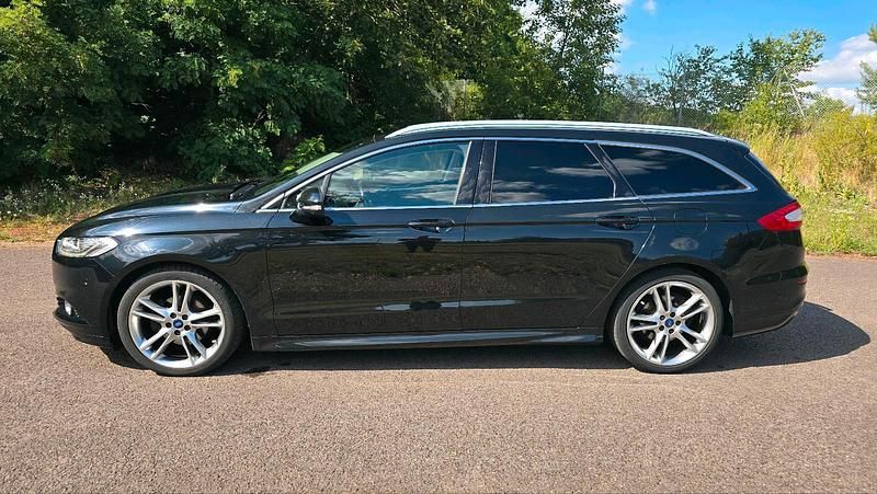 Schwarz Gebraucht 2015 Ford Mondeo ST-Line Kombi | 12.199 € (Etwas zu teuer) - Bild 1/4