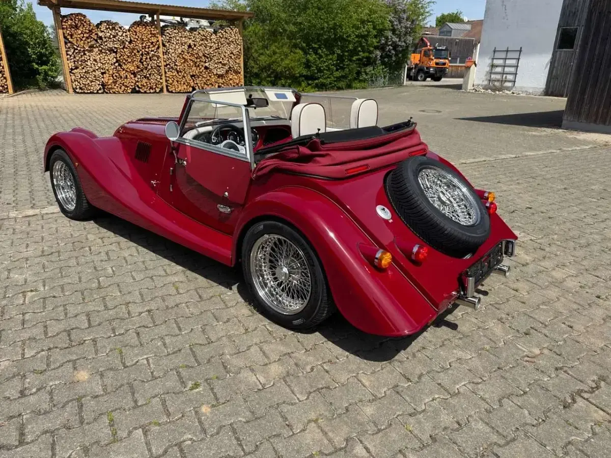 Gebraucht Morgan Plus 258 PS (189 kW) 2025 Rot Cabrio