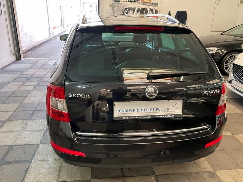 Gebraucht Skoda Octavia Elegance 209 PS (153 kW) 2013 Schwarz Kombi