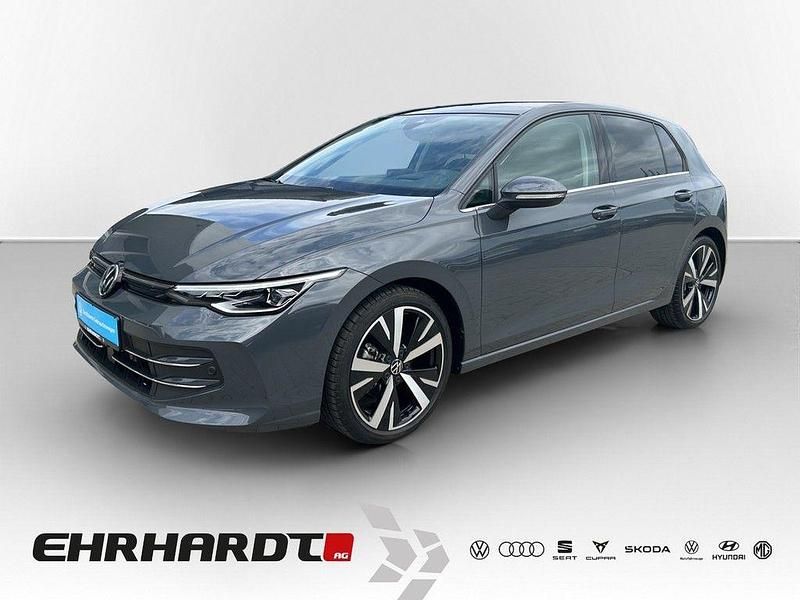 Grau Gebraucht 2024 VW Golf VIII Style Limousine | 33.490 € (Teuer) - Bild 1/3