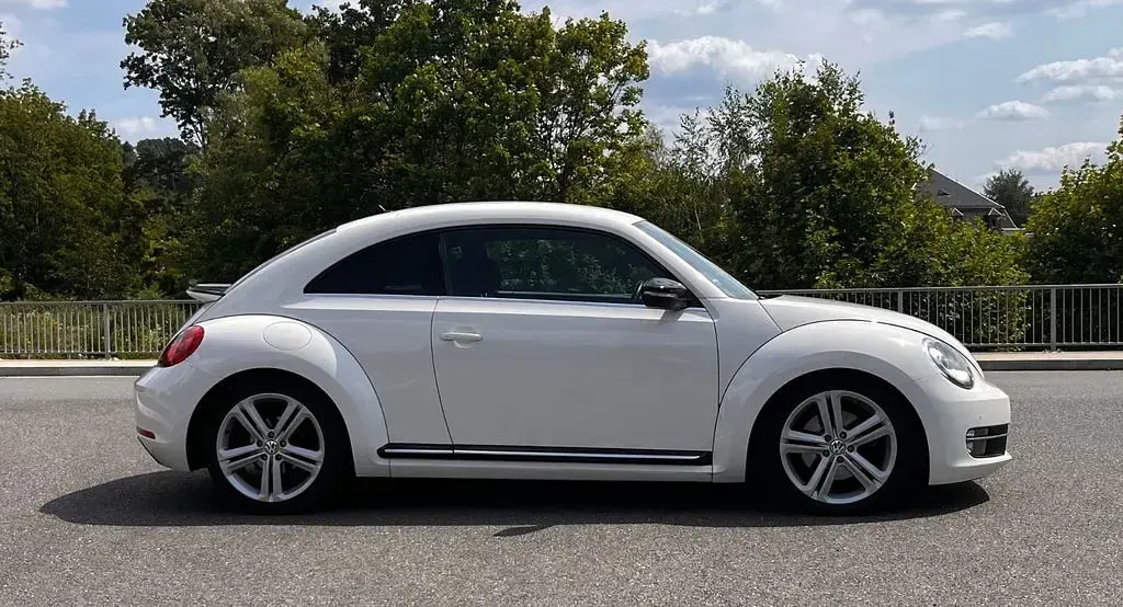 Gebraucht VW Beetle Sport 160 PS (117 kW) 2012 Weiß Kleinwagen