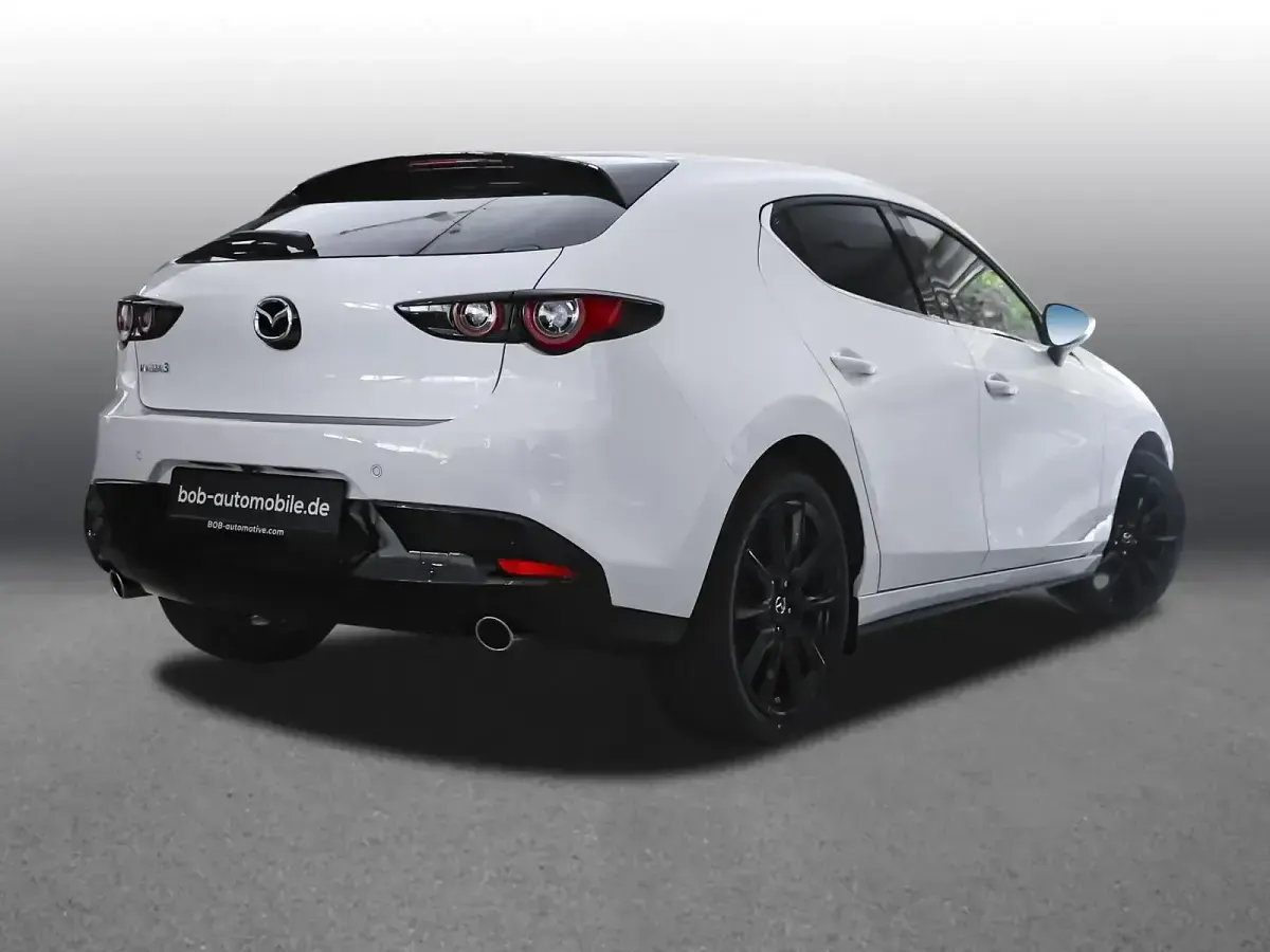 Neu Mazda 3 Homura-Line 140 PS (102 kW) 2026 Arctic white (weiß) Limousine