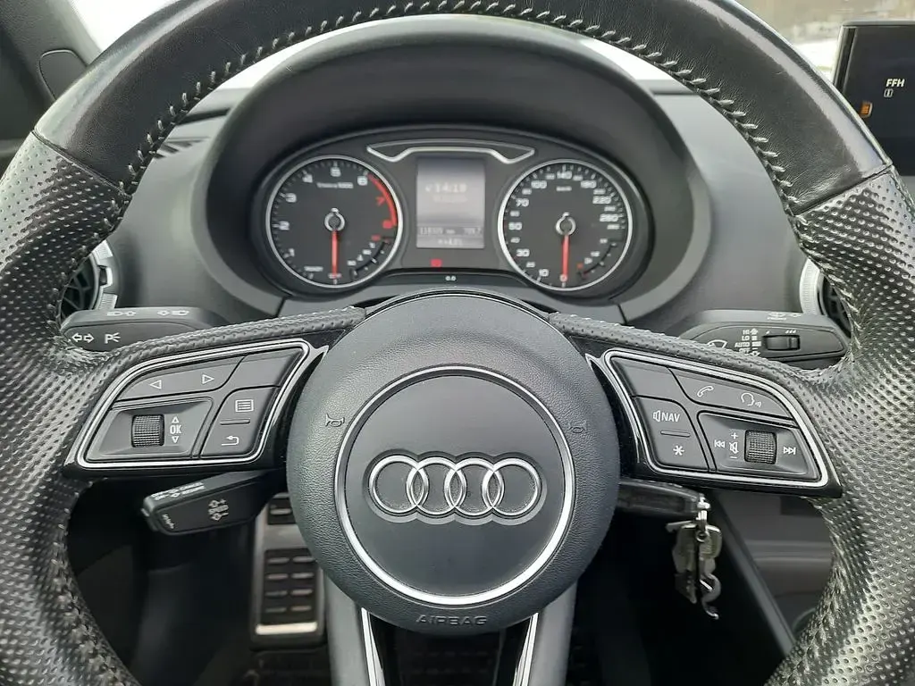 Gebraucht Audi A3 Cabriolet Sport 150 PS (110 kW) 2017 Schwarz Cabrio
