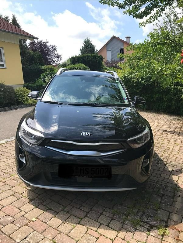 Schwarz Gebraucht 2019 Kia Stonic 2 SUV | 11.850 € (Guter Preis) - Bild 1/4