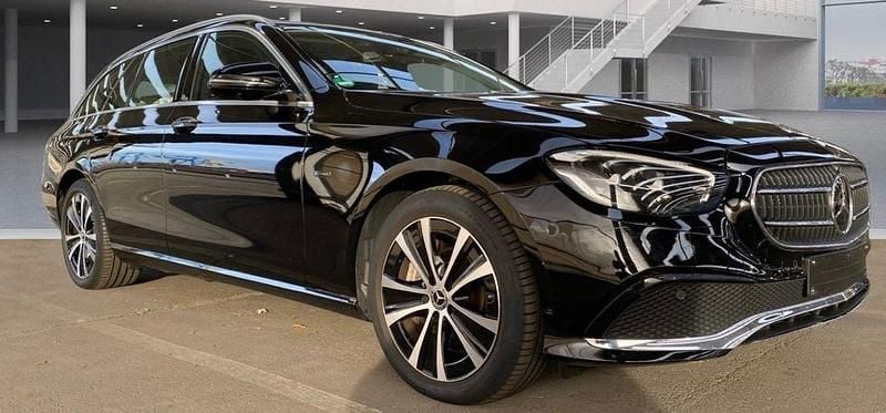 Gebraucht Mercedes E300 194 PS (142 kW) 2020 Schwarz Kombi