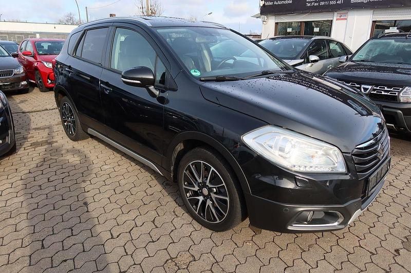 Gebraucht Suzuki SX4 Limited+ 120 PS (88 kW) 2015 Schwarz Limousine