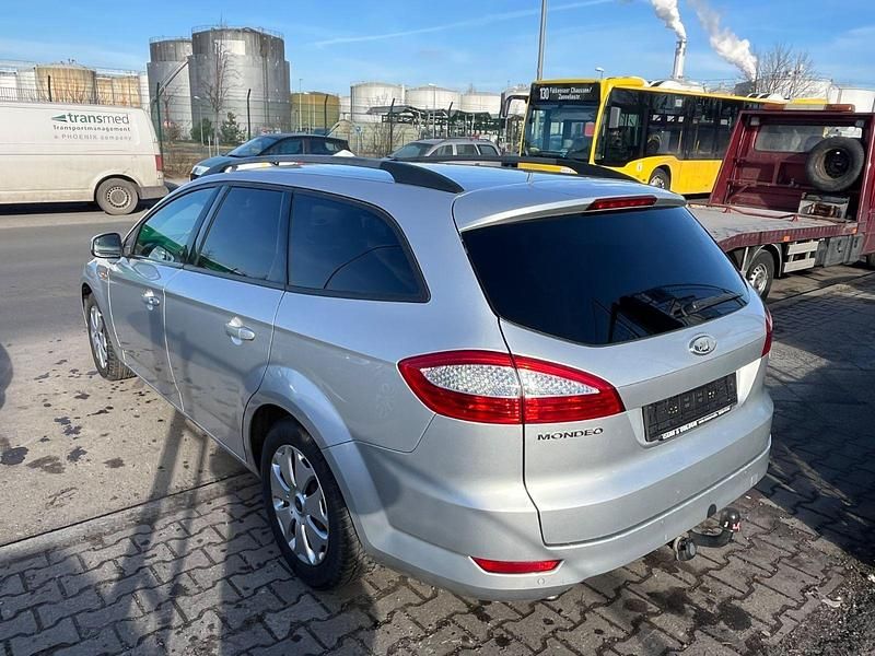 Gebraucht Ford Mondeo Ambiente 140 PS (102 kW) 2009 Silber Kombi