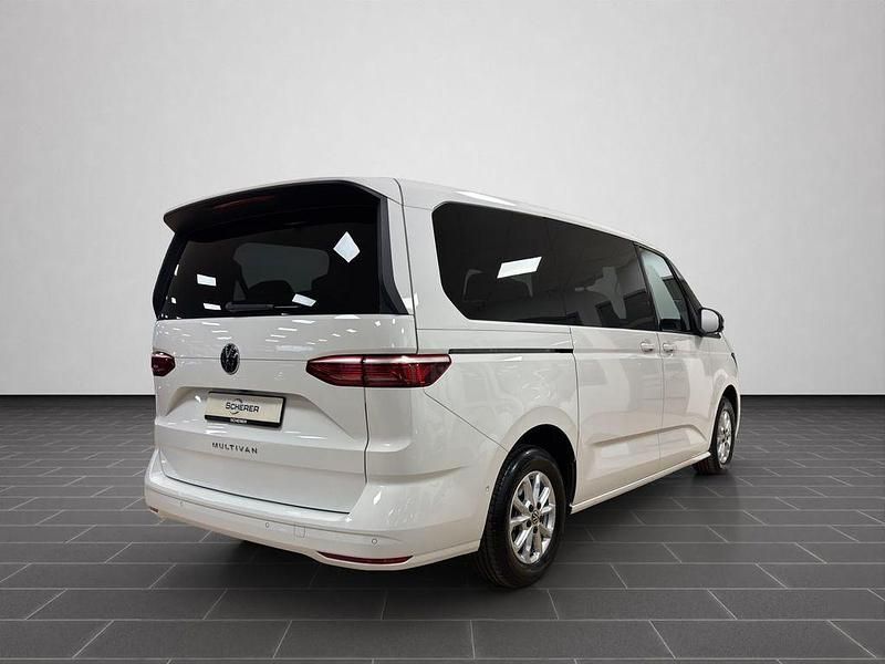 Gebraucht VW Multivan Life 150 PS (110 kW) 2025 Candyweiß Van