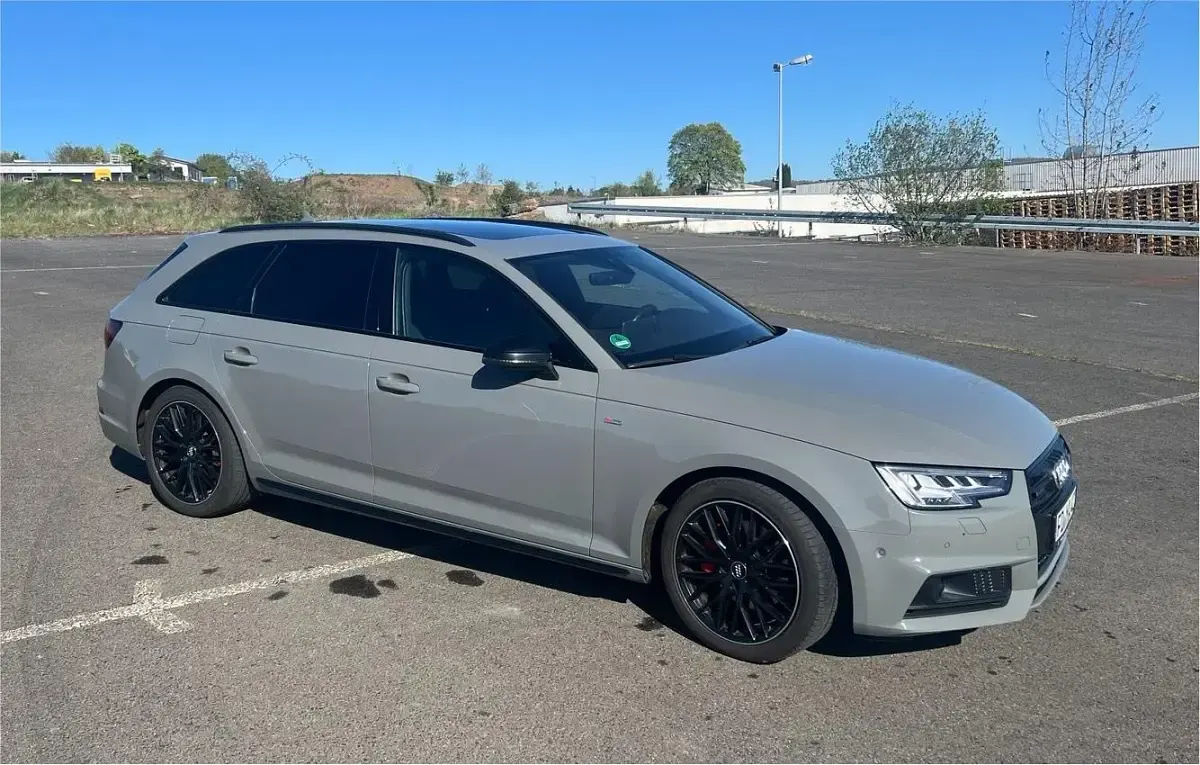 Używany Audi A4 S-Line 190 KM (139 kW) 2018 Szary Kombi