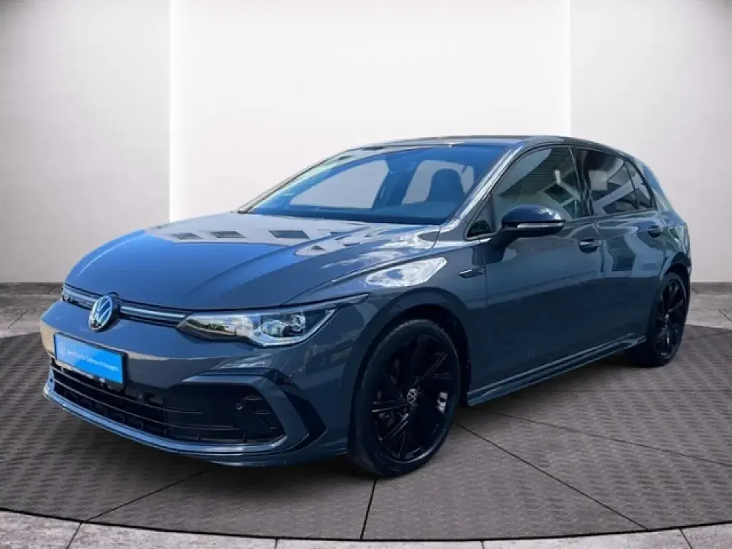 Gebraucht VW Golf VIII R-line 150 PS (110 kW) 2022 Delfingrau metallic (metallic) Limousine