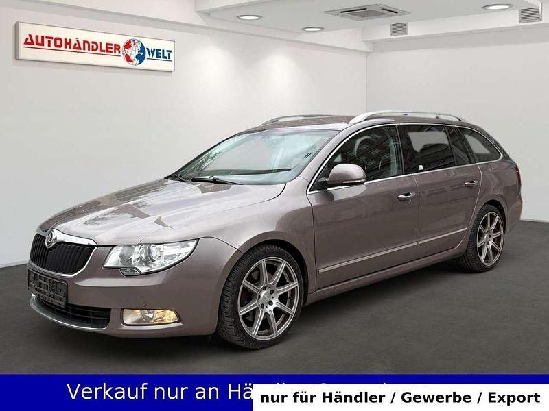Beige Gebraucht 2010 Skoda Superb Kombi | 4.499 € (Superpreis) - Bild 1/3