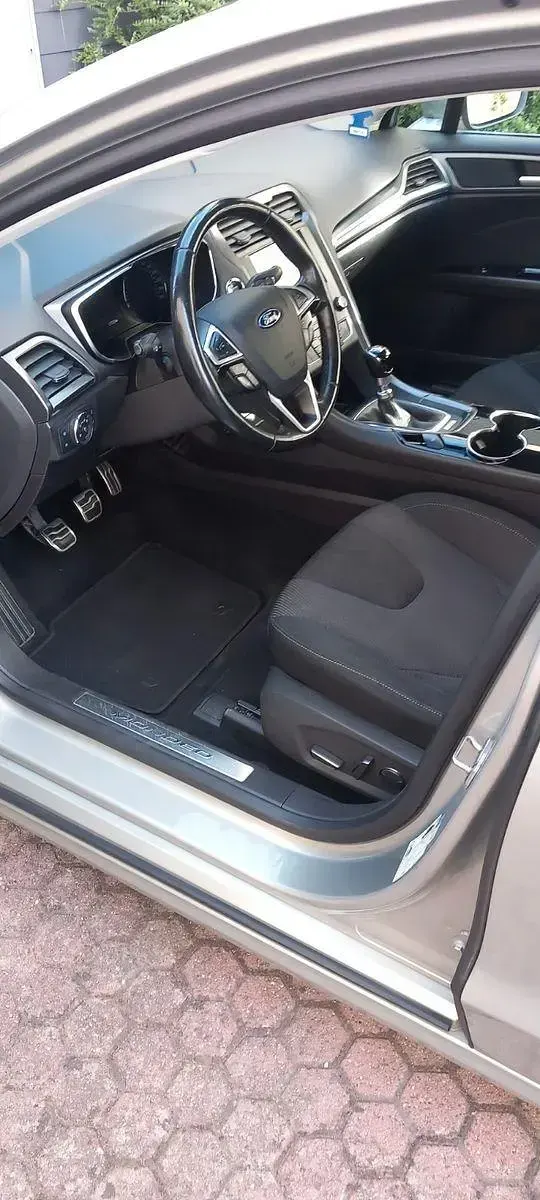 Gebraucht Ford Mondeo Titanium 116 PS (85 kW) 2015 Beige Kombi