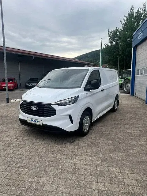 Gebraucht Ford Transit Custom Trend 110 PS (80 kW) 2025 Weiß Van / Kleinbus