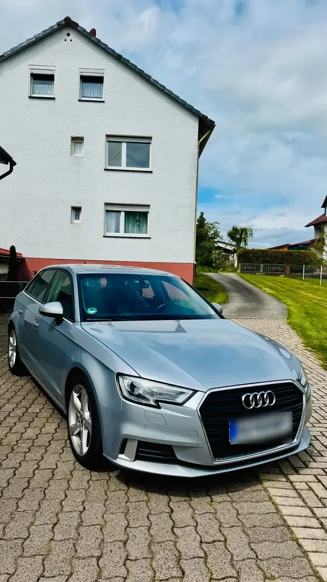 Gebraucht Audi A3 Sport 150 PS (110 kW) 2020 Silber Limousine