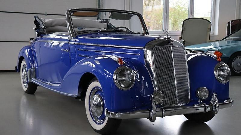 Blau Gebraucht 1955 Mercedes 220 Cabrio | 129.000 € - Bild 1/4