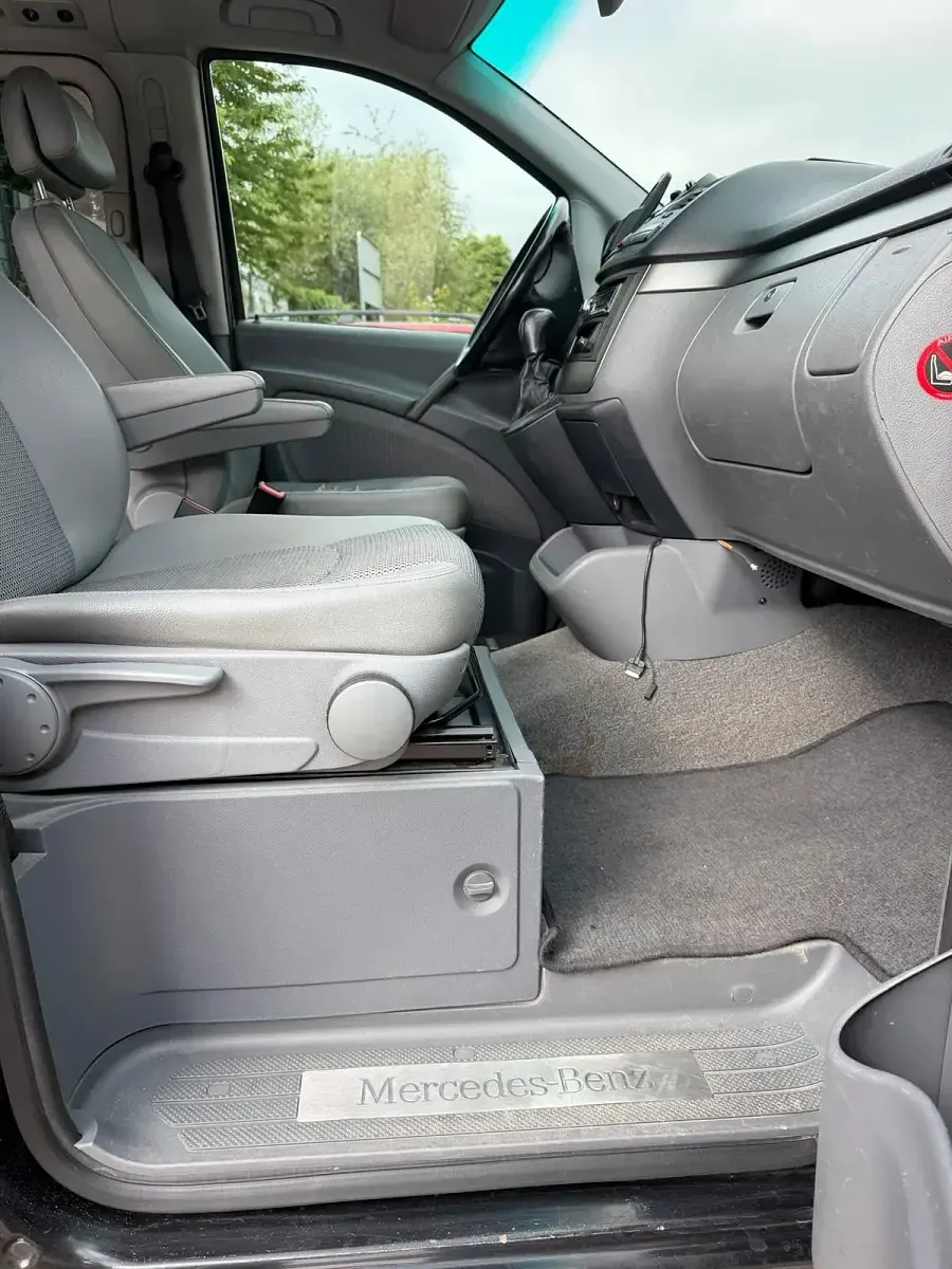 Gebraucht Mercedes Viano 110 PS (80 kW) 2009 Schwarz Van / Kleinbus