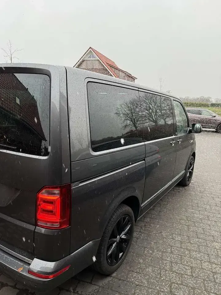 Gebraucht VW Multivan Highline 199 PS (146 kW) 2018 Van / Kleinbus