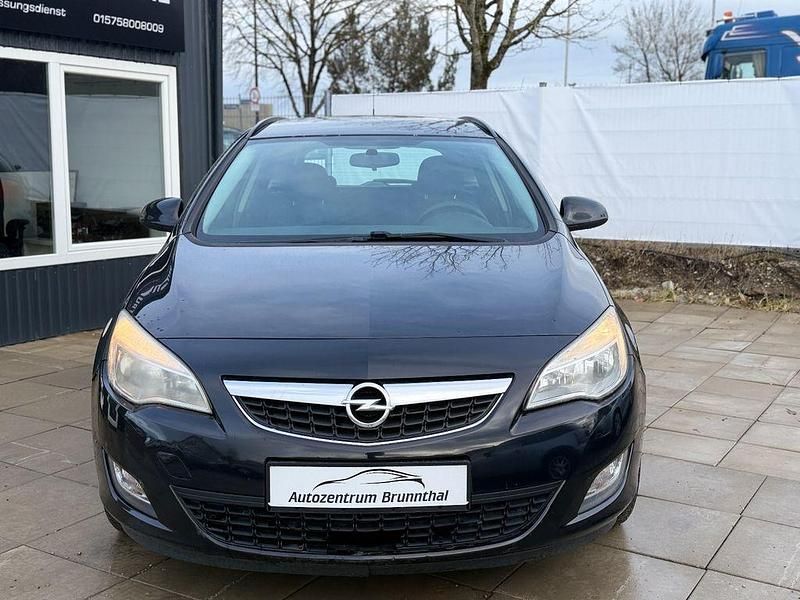 Gebraucht Opel Astra Edition 160 PS (117 kW) 2011 Schwarz Kombi