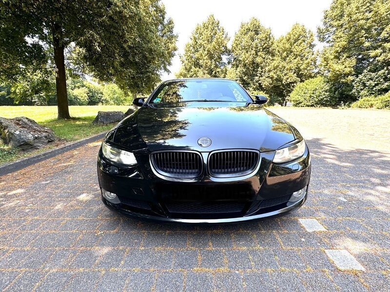Schwarz Gebraucht 2008 BMW 320 Cabriolet Sport Line Cabrio | 10.200 € (Etwas zu teuer) - Bild 1/4