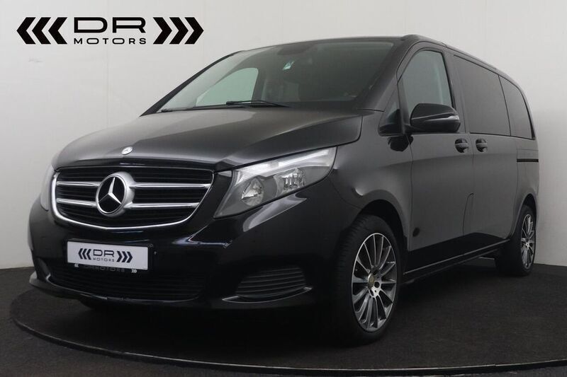 Schwarz Gebraucht 2016 Mercedes V200 Van / Kleinbus | 29.995 € (Teuer) - Bild 1/4