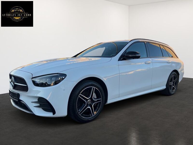 Weiß Gebraucht 2023 Mercedes E300 AMG Limousine | 44.990 € (Superpreis) - Bild 1/4