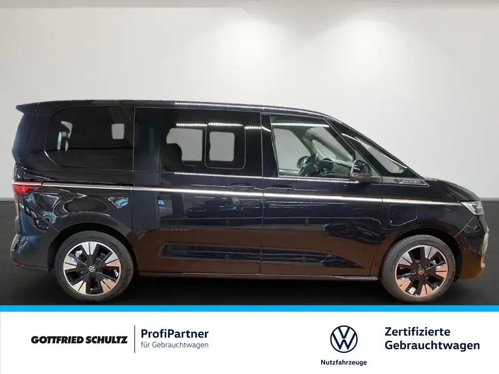 Używany VW T7 Style 245 KM (180 kW) 2025 Czarny Van