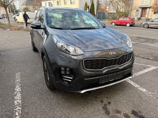 Grau Gebraucht 2017 Kia Sportage GT-Line SUV | 22.490 € (Etwas zu teuer) - Bild 1/4