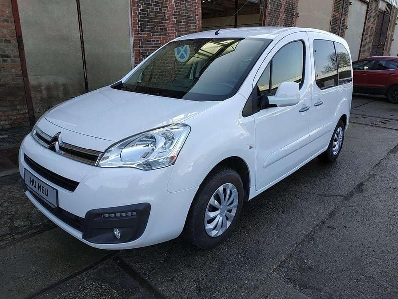 Gebraucht Citroën Berlingo SELECTION 98 PS (72 kW) 2017 Weiß Van / Kleinbus