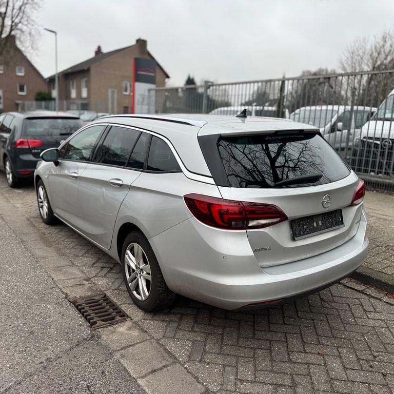 Gebraucht Opel Astra Dynamic 110 PS (80 kW) 2018 Silber Kombi