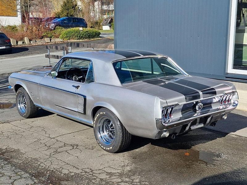 Gebraucht Ford V8 200 PS (147 kW) 1967 Grau Coupé