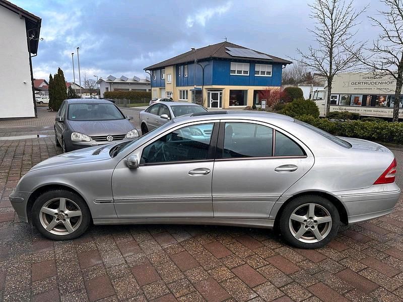 Gebraucht Mercedes C320 218 PS (160 kW) 2001 Silber Limousine